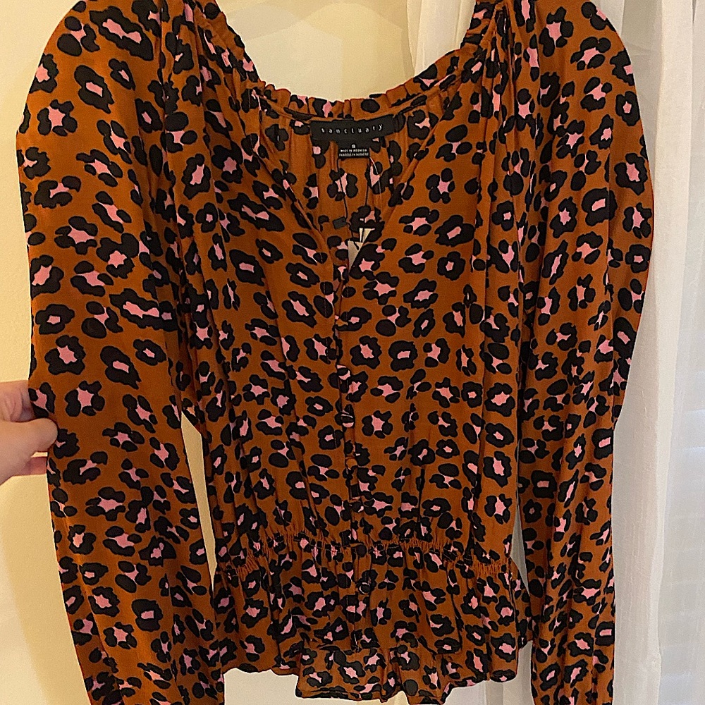 Sanctuary leopard print blouse NWT